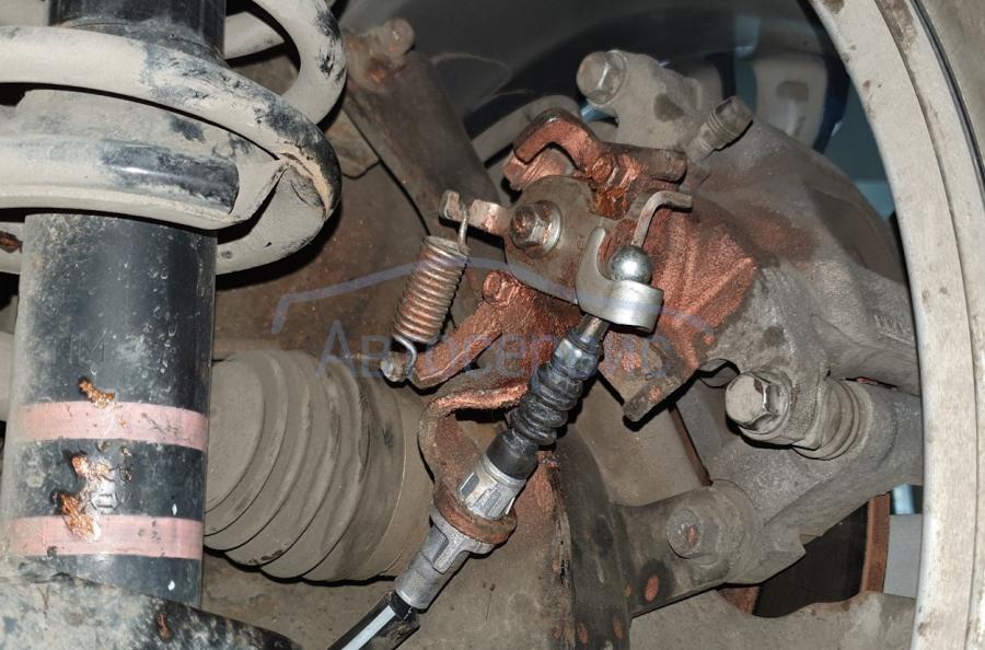 Замена тросика ручника Мицубиси Аутлендер в Москве - сеть надежных ...